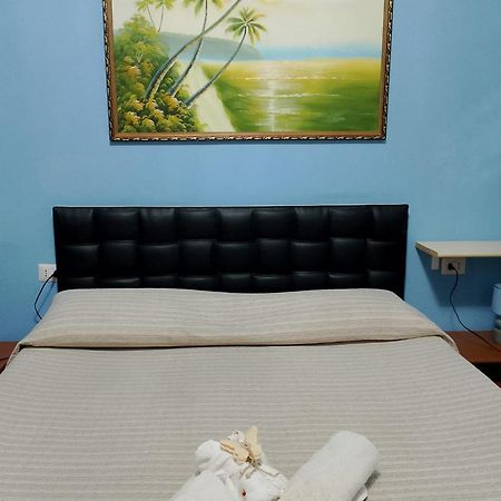 Al Relax Panzió Cagliari Kültér fotó