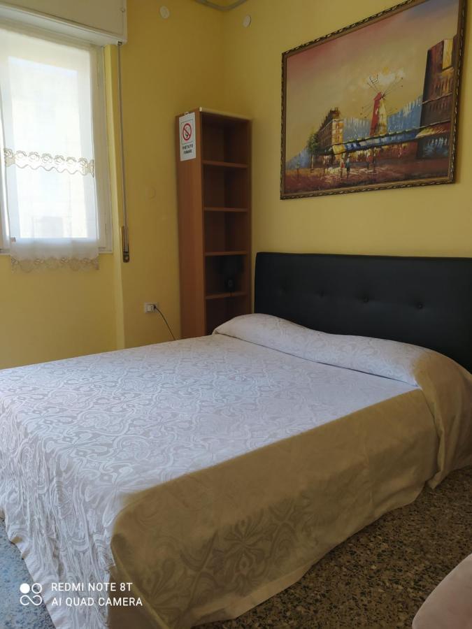 Al Relax Panzió Cagliari Kültér fotó